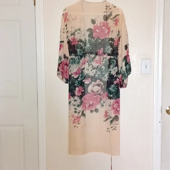 Kimono - Picture 9 of 10